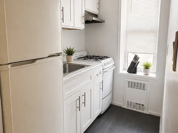 115 E 21st St APT 2C, Brooklyn, NY 11226