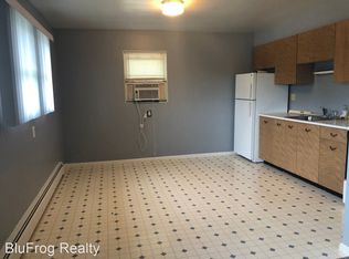 714 13th St SE #4, Jamestown, ND 58401