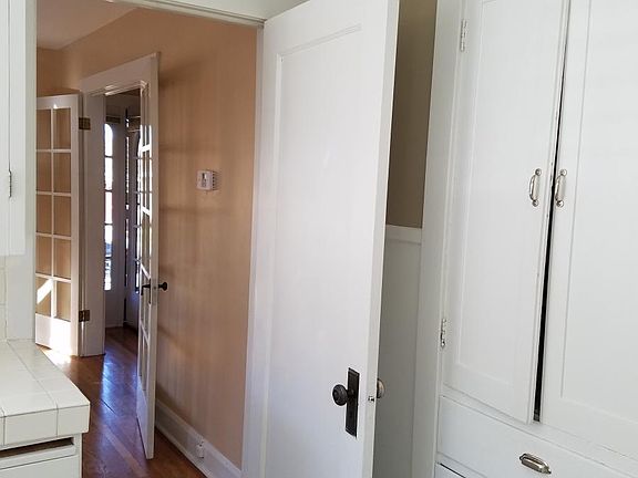 2nd image of 523 S Douglas St