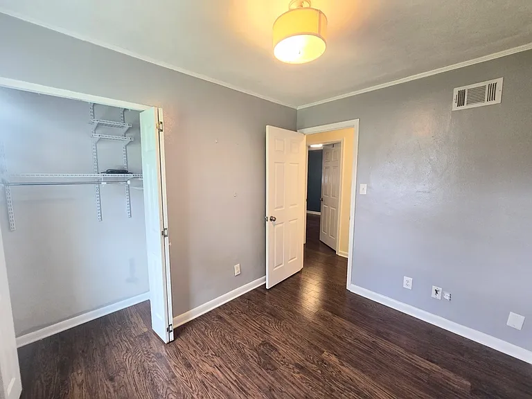 3109 Bowling Green Dr — Photo 8