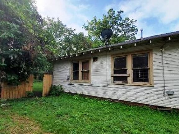 2nd image of 748 N Holmes St