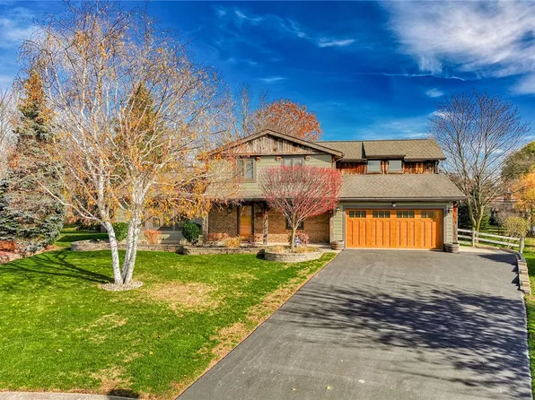 108 Red Rock Cir, Rochester, NY 14626