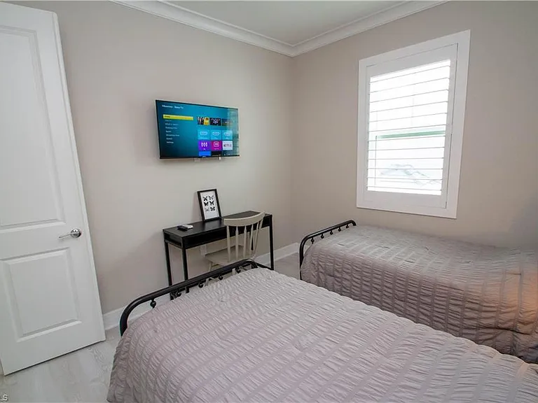 251 Indies Dr E #202 — Photo 27