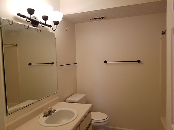 3rd image of 855 Clyde Ave #G