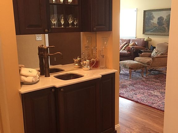 4th image of 37 N Wood Ln
