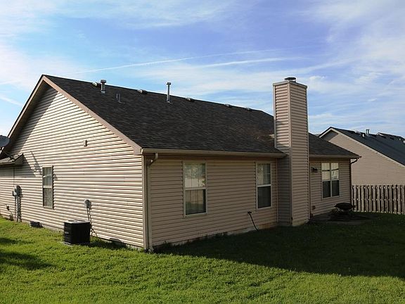 3rd image of 121 Mason Springs Dr