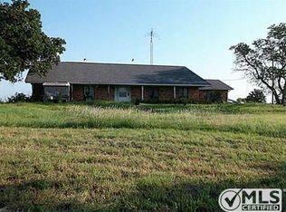 1896 Denver Rd, Sunset, TX 76270