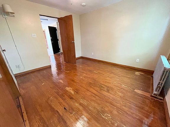 3rd image of 681 6th Ave #3