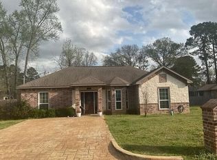 400 Old St, Mount Pleasant, TX 75455