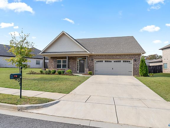 2nd image of 119 Edmund Cir