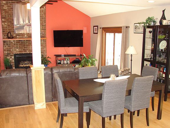 Dining and living from bar