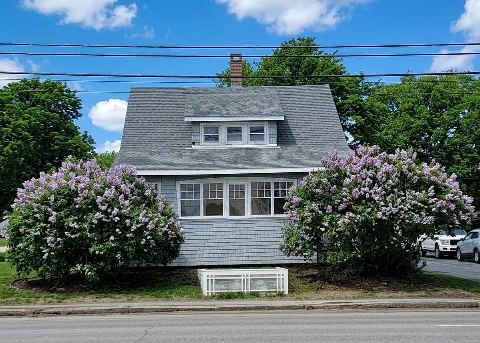 168 College Ave