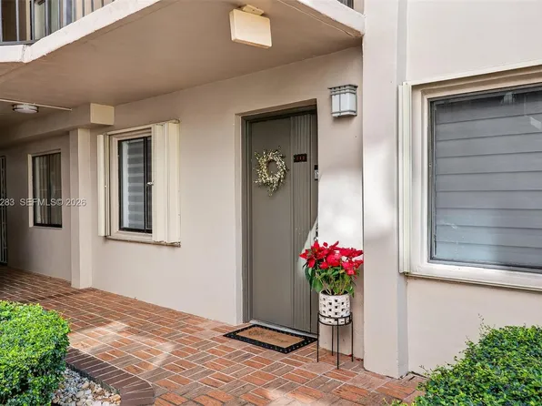 8540 SW 133rd Avenue Rd APT 112, Miami, FL 33183
