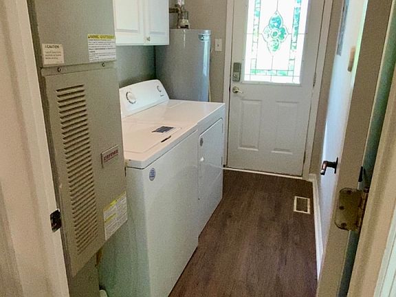 3rd image of 3029 Dartmouth Dr