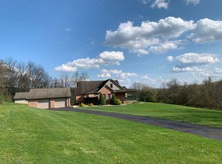 3061 Boxcartown Rd, Jeannette, PA 15644