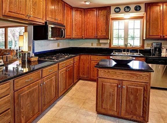 4th image of 7769 N Rockledge Ave