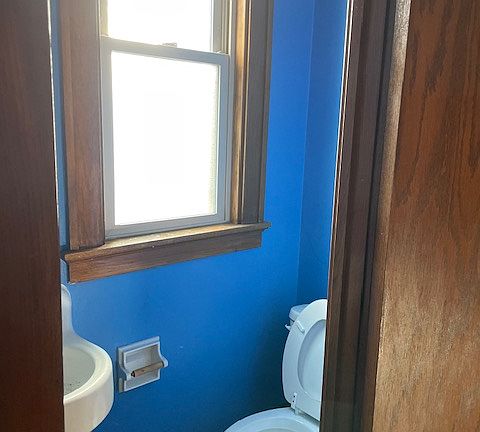 5th image of 2631 S Kinnickinnic Ave #A