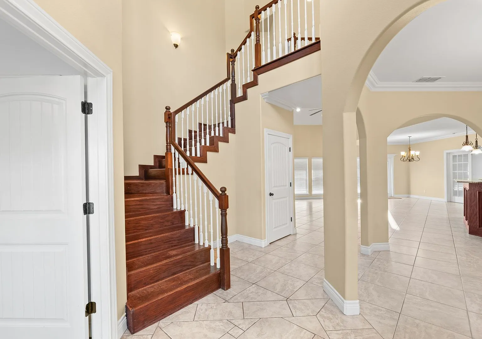 Welcome to your new home on Corpus Christi's desirable South Side! — Photo 2
