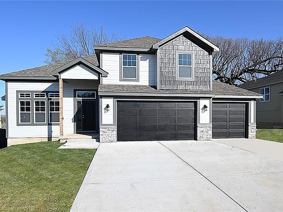 2nd image of 316 Fairview Cir