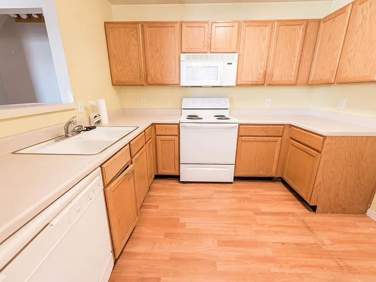 2037 N 2125 W — Photo 10