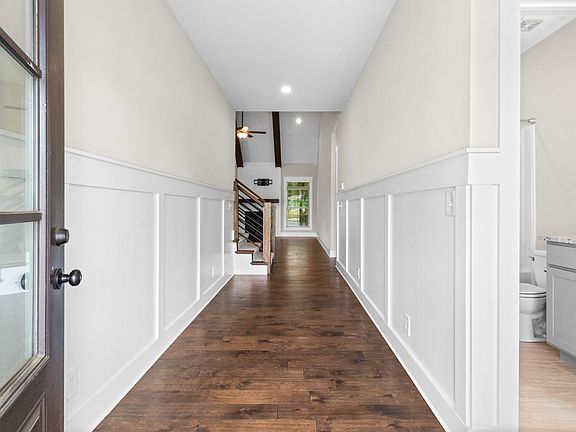 4th image of 1071 Wittys Way