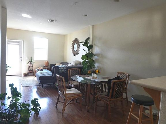 4th image of 127 S Garden St