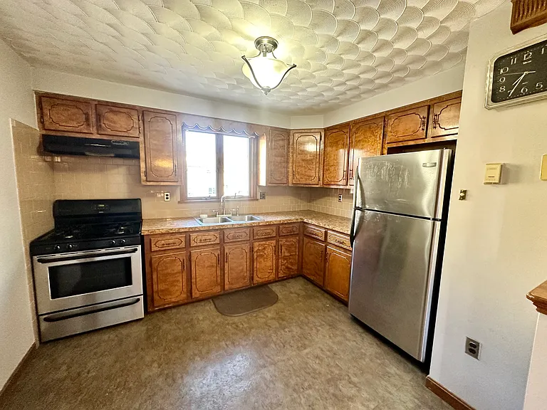 28 Earle St #2 — Photo 4