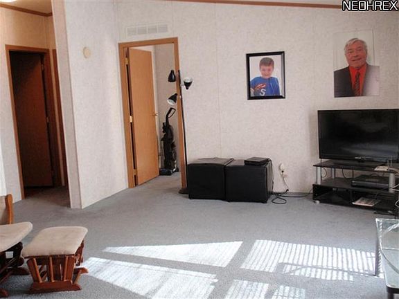 3rd image of 9025 Sandpiper Dr