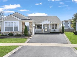 106 River Run Ct, Oswego, IL