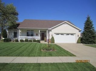1621 Thistle Ln, Munster, IN 46321