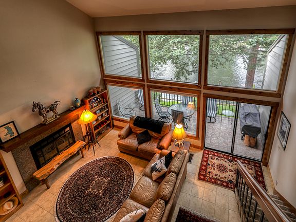 2nd image of 270 Bridge St #3-unit 4