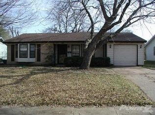 1814 Dennis St, Irving, TX 75062