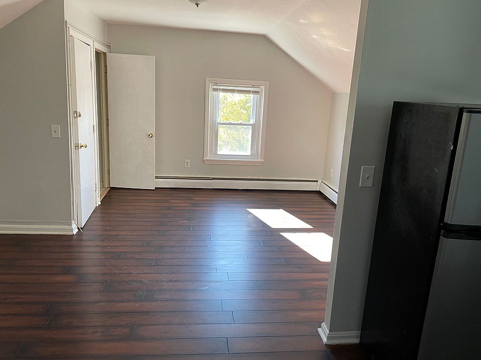 2nd image of 9 Manchester St #3R