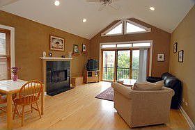 4th image of 1242 N Maplewood Ave #3N