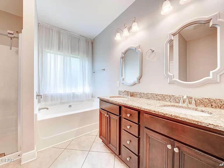 4018 Brook Stone Dr — Photo 23