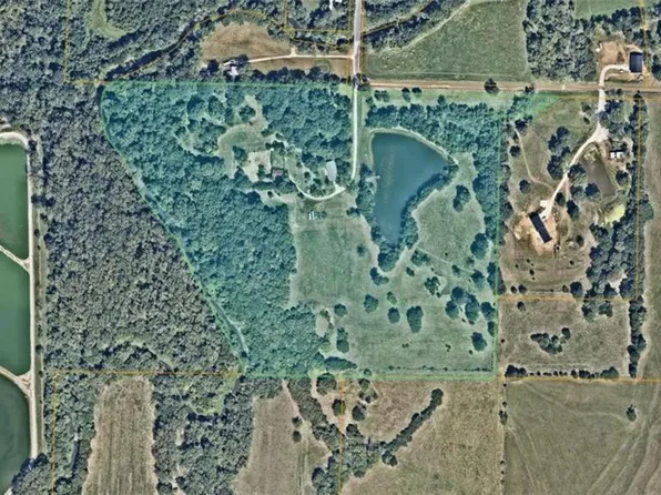 4602 S Howell Rd, Oak Grove, MO 64075