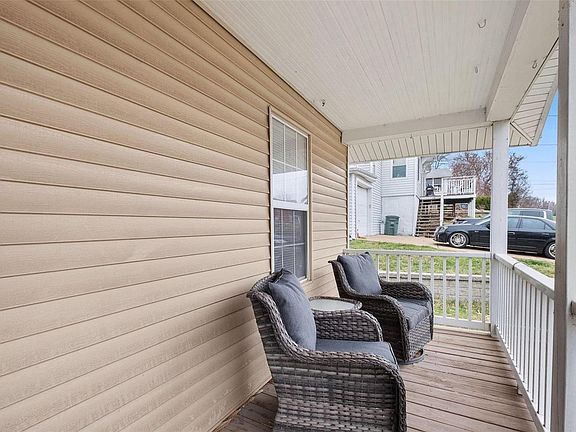 3rd image of 218 Lookout Ave