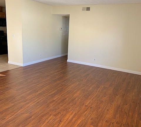 4th image of 120 W Live Oak St APT 12