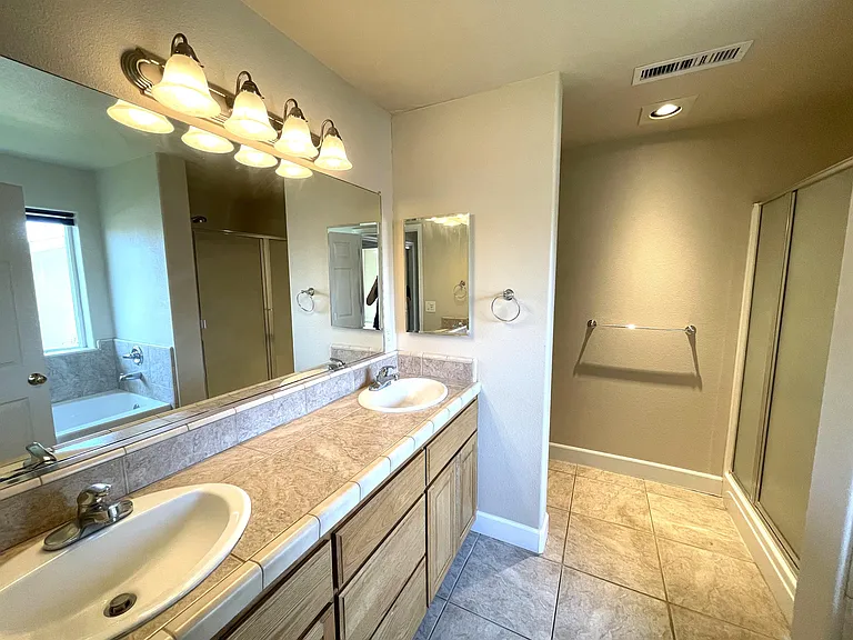 1 La Casa Ct — Photo 7