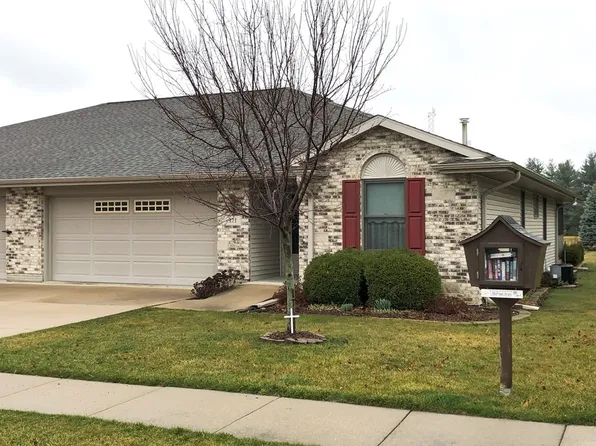 321 Autumnwood Ln, Dixon, IL 61021