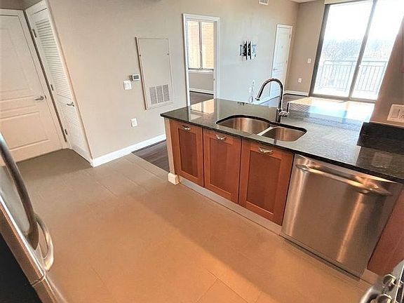 4th image of 2451 Midtown Ave APT 606