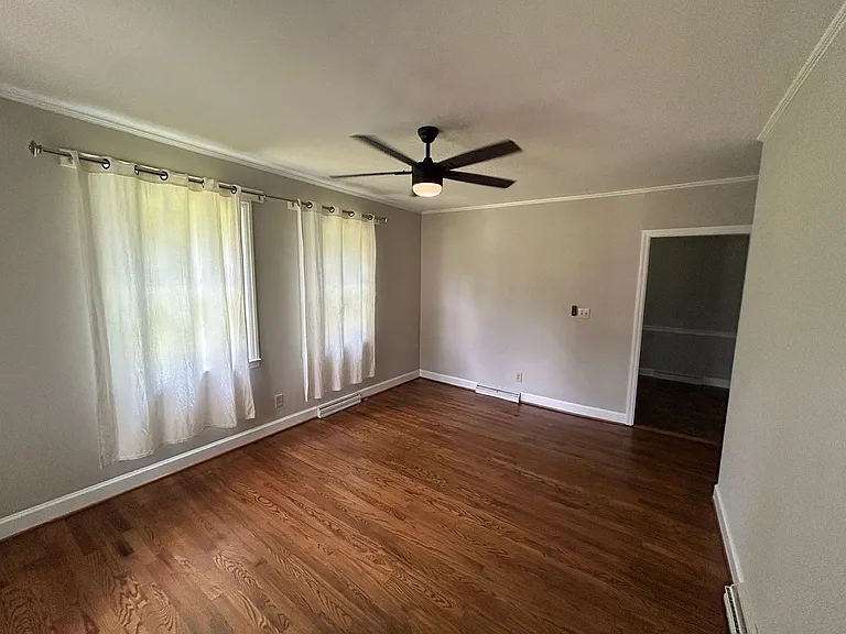 4403 Edgemore Rd — Photo 11