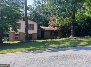 6684 Heathrow Ln, Stone Mountain, GA 30087