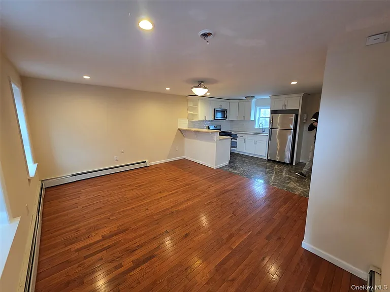 42 Hasbrouck St — Photo 2