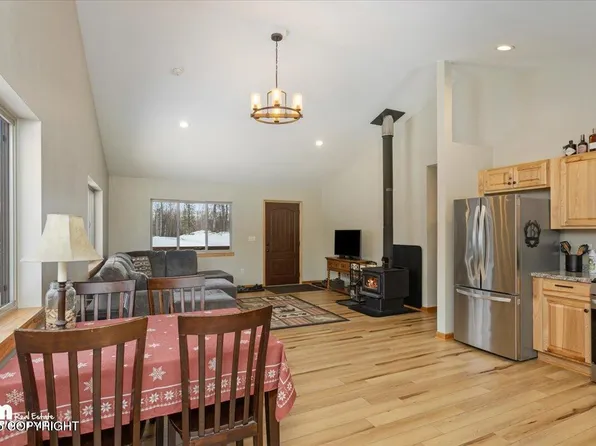 32978 S Mount Brooks Dr, Talkeetna, AK 99676