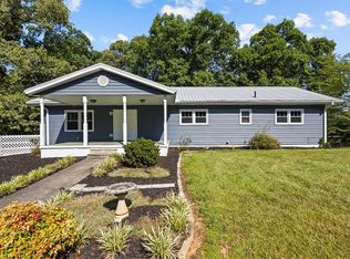 1288 Dr Johns Rd, Seneca, SC 29693