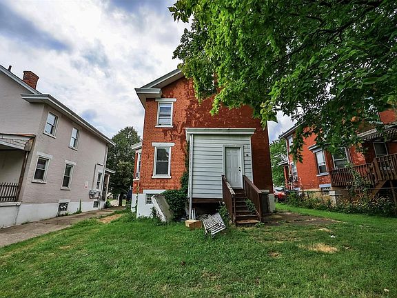 3rd image of 2264 Harrison Ave