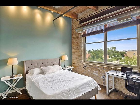 5th image of 1740 N Maplewood Ave APT 403