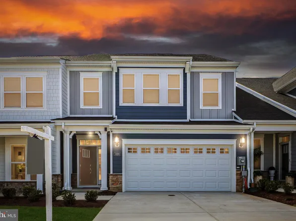 3890 Glacier Bay Pl, White Plains, MD 20695