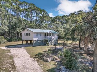 5 Alapaha Ave, Panacea, FL 32346